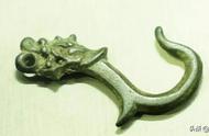 地摊淘宝：这枚小小鱼钩竟是两千年前的珍品？